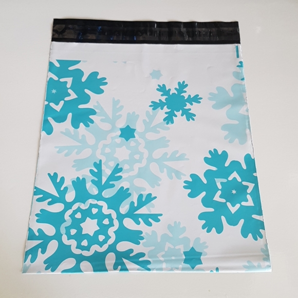 🎅🏼10 pcs Snow Flakes Poly Mailers 9.85"x11.6" inches - Picture 1 of 3